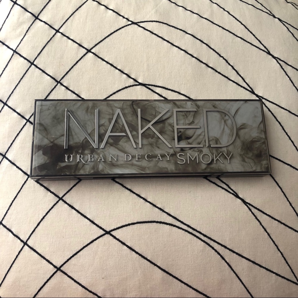 Urban Decay Naked Smoky Palette